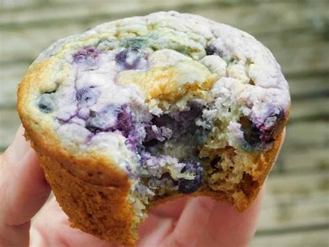 Cream Cheese Blueberry Muffins - Drizzle Me Skinny!