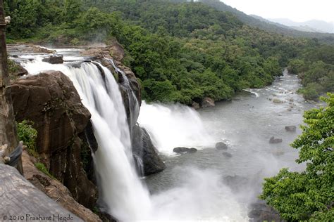 Munnar Athirapally Kerala Tour Package