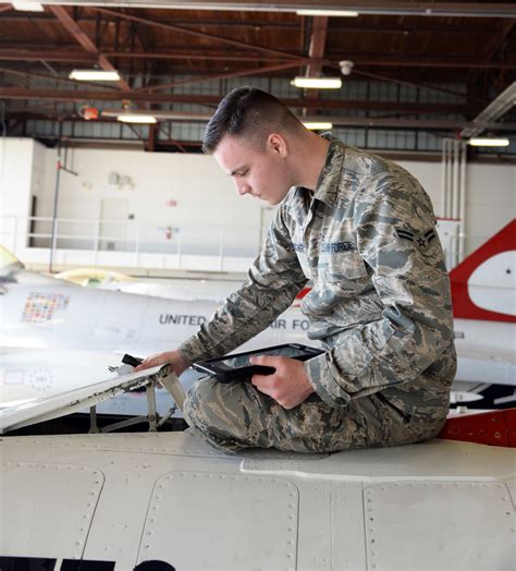 Crew chief apprentice earns ACE award > Sheppard Air Force Base ...