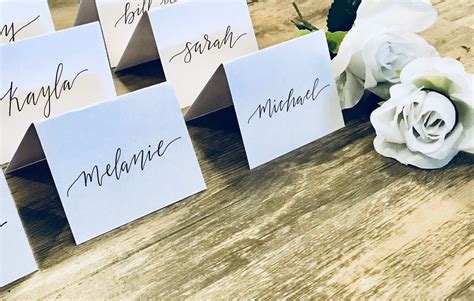 Wedding Table Name Cards: A Guide to Choosing the Perfect Ones // OAR