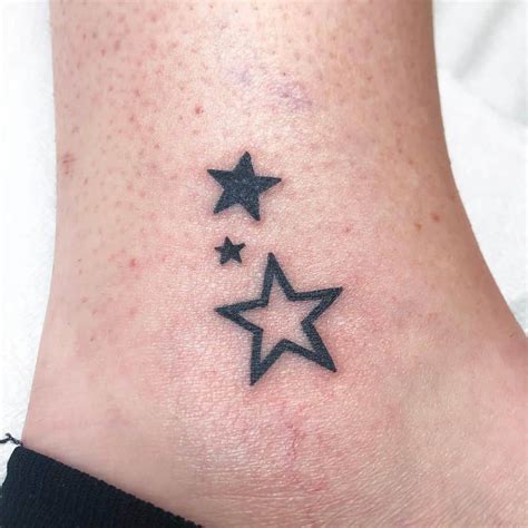 Top more than 83 cool star tattoos for guys super hot - vova.edu.vn