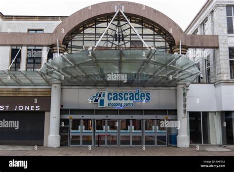 Cascades shopping centre, Portsmouth, Hampshire, UK Stock Photo - Alamy