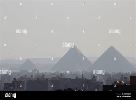 Great pyramids of giza sunrise hi-res stock photography and images - Alamy