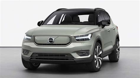 Volvo's electric XC40 gets £53,000 starting price