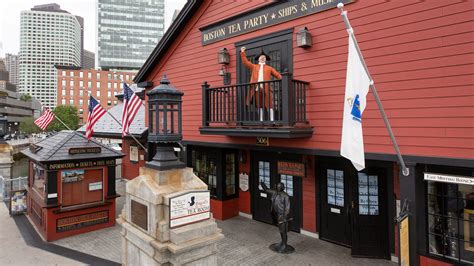 Interactive 'Tea Talks' at Boston museum pour life into history