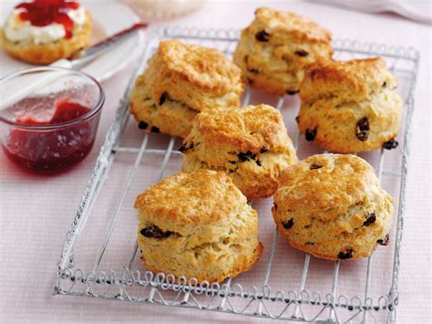 Mary Berry's fruit scones - Saga