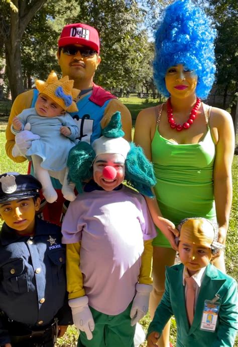 The Simpsons Costumes | Simpsons costumes, Family halloween costumes ...