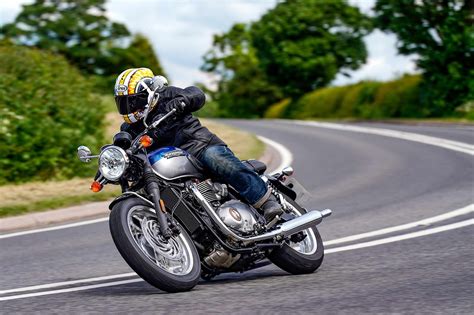 2022 Triumph Bonneville T120 First Ride Review | Motorcycle News