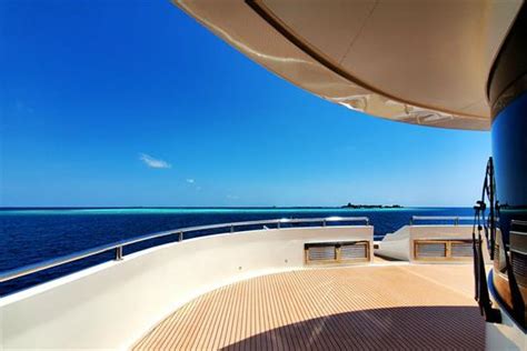 Infinity X Liveaboard, Maldives - LiveAboard.com