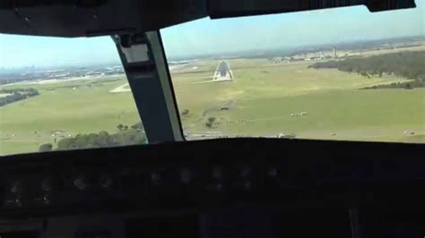 Airbus A330 Cockpit view of Landing into Melbourne - YouTube