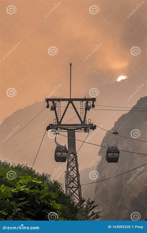 Cable Car To the Top of Huashan Mountain Editorial Image - Image of ...