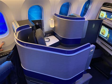 Review: United Airlines 787-9 Polaris Business Class - International ...