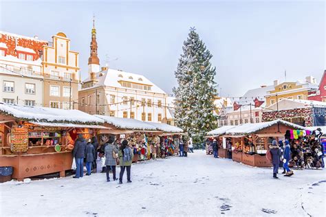 Baltic Tour - Tallinn Christmas Market Tour