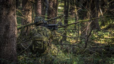 Army Infantry Wallpaper - Men, Soldier, Rifles, Assault Rifle, Forest ...