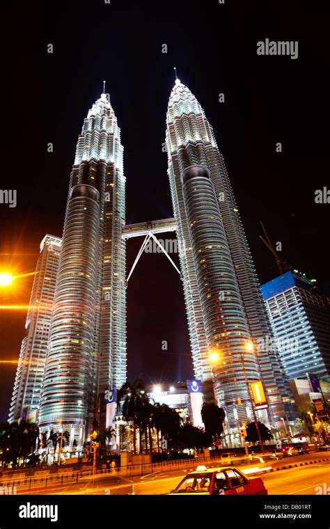 The Petronas Towers at night Stock Photo - Alamy