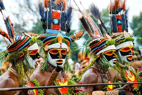 Travel to Papua New Guinea: Tribal Dances, Goroka Show, Friendly People ...