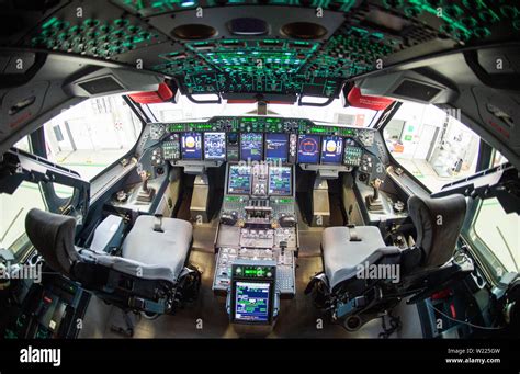 Airbus a400m cockpit hi-res stock photography and images - Alamy