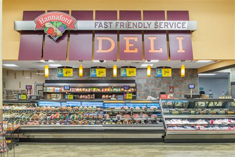 DEW Construction – Retail/Commercial Project: Hannaford Essex