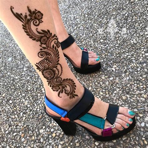 Henna Tattoo Designs For Legs