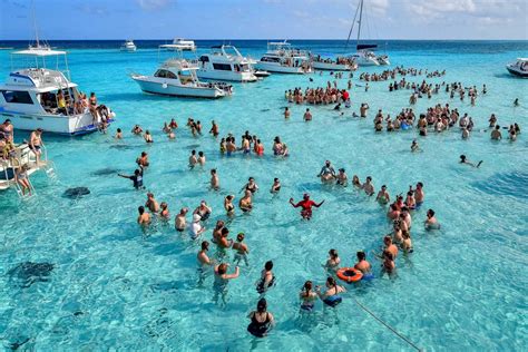 Tourist Arrivals to the Cayman Islands Up and Running in 2020