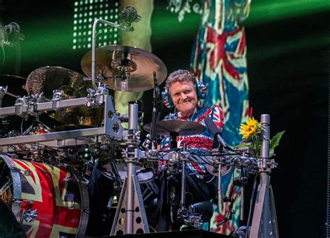 Rick Allen Talks His Art, Rock Hall, Vegas Residency And More | Def Leppard