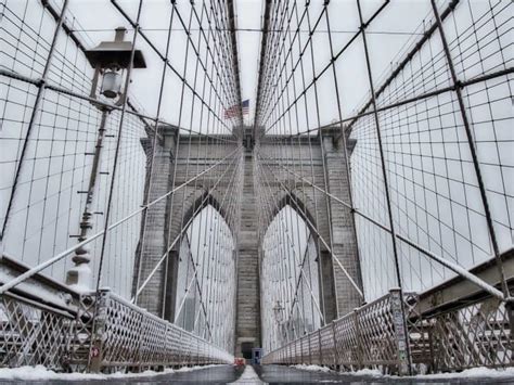 The Brooklyn Bridge in Winter | Brooklyn Bridge Snow Photos