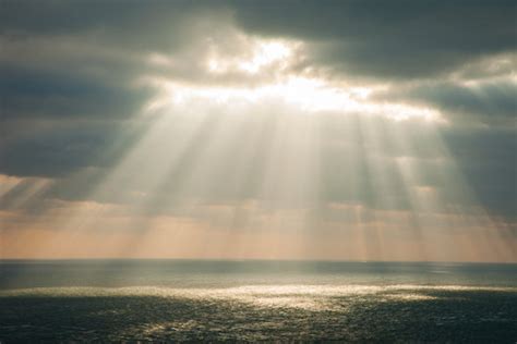 Sun Rays Through Clouds Images – Browse 28,111 Stock Photos, Vectors ...