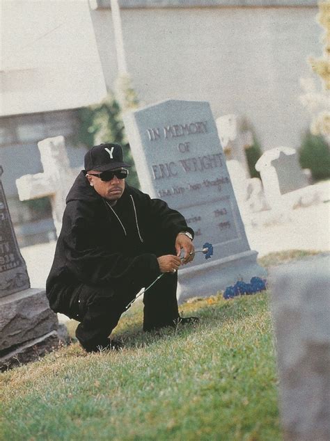 Eazy E's grave 90s Hip Hop, Hip Hop Rap, Hip Hop Artists, Music Artists ...