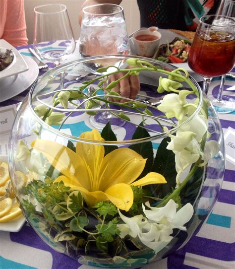 Simple yet beautiful centerpiece for a casual ladies' luncheon in ...