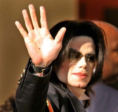 MICHAEL JACKSON - A tribute to the hands of 'The King op Pop ...