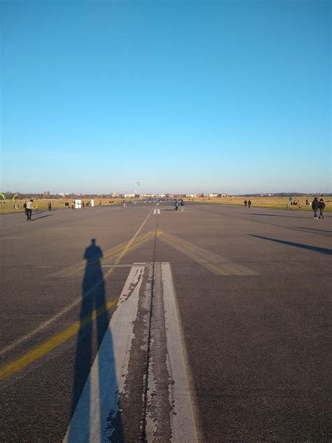 Tempelhof Park : r/aviation