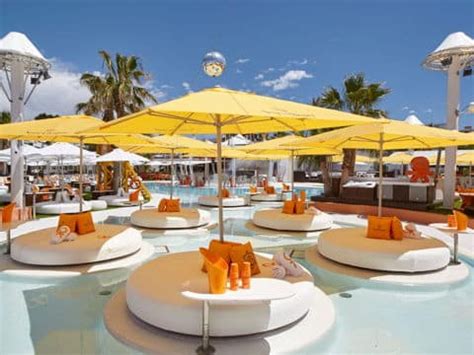 The Best Beach Clubs & Daytime Parties in Ibiza 2023 – The Ultimate ...