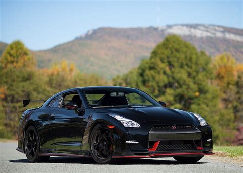 NISSAN GT-R (R35) Nismo Specs & Photos - 2014, 2015, 2016 - autoevolution