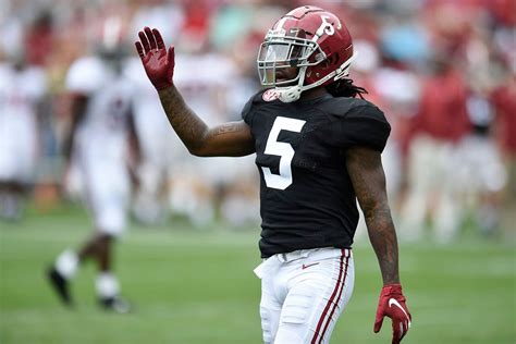 Two current, two former Alabama football players set to graduate - al.com