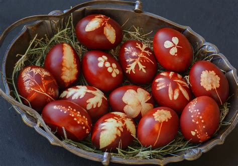 Greek Easter Traditions || Red eggs | The Greek Online School