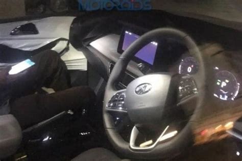 2021 Mahindra XUV500 Interior Leaked In Spy Shots - GaadiFy