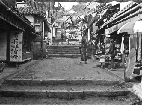 Rare Vintage Photographs of Japan's Daily Life Taken by Arnold Genthe ...