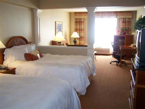 Hilton Garden Inn Daytona Beach Airport - SixSuitcaseTravel