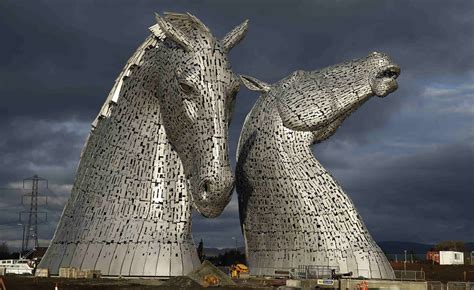 The Kelpies: World’s largest horse head sculptures unveiled