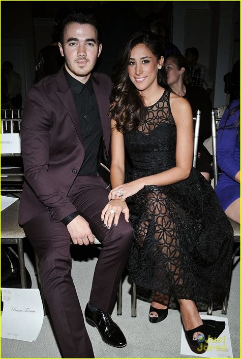 Kevin Jonas's Super Sweet Anniversary Message For Wife Danielle Jonas ...