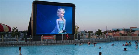 These Outdoor 'Inflatable Movie Screens' Are A Must Have This Summer ...