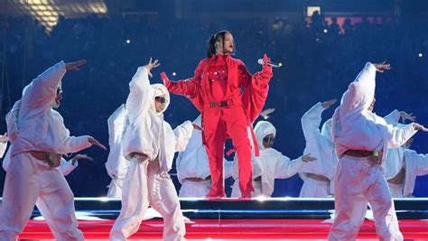 Did Rihanna Wear a 'Satanic' Pentagram During Her Super Bowl Halftime ...