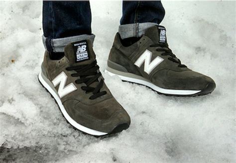 New Balance Boston Creates a 574 for Black Friday - SneakerNews.com