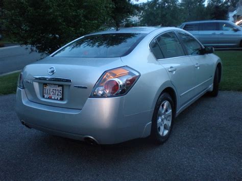 2009 Nissan altima hybrid review canada