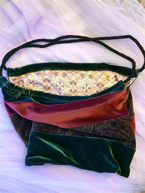 Readers Project: Ann's Gypsy Velvet Bag - Alanda Craft