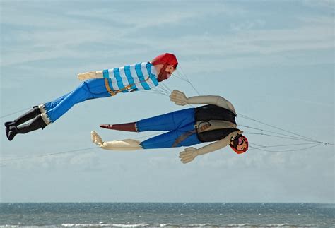 Funny kite on the beach free image download