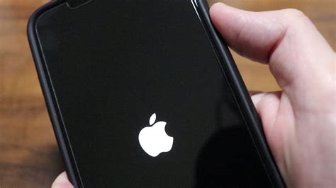 How To Force Restart a Stuck/Frozen Screen on iPhone X/XR/XS/XS Max ...