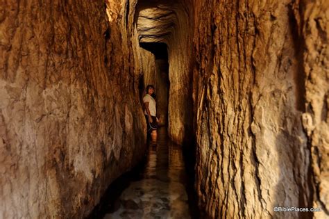 Hezekiah’s Tunnel Q&A - BiblePlaces.com