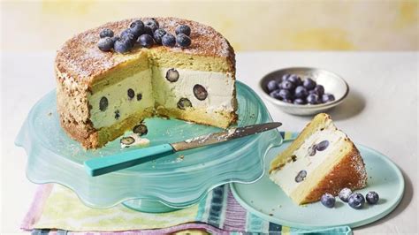 Blueberry ice cream cake recipe - BBC Food