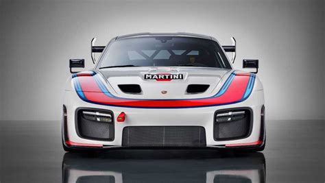 Porsche 935 is a Clubsport Racer for the Rich